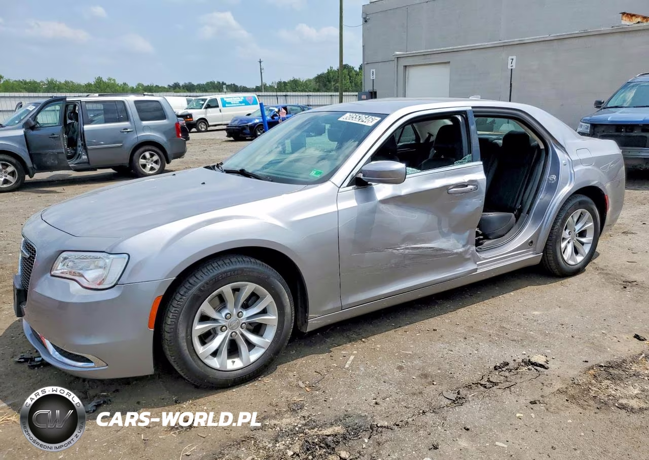 2015 Chrysler 300 Limited