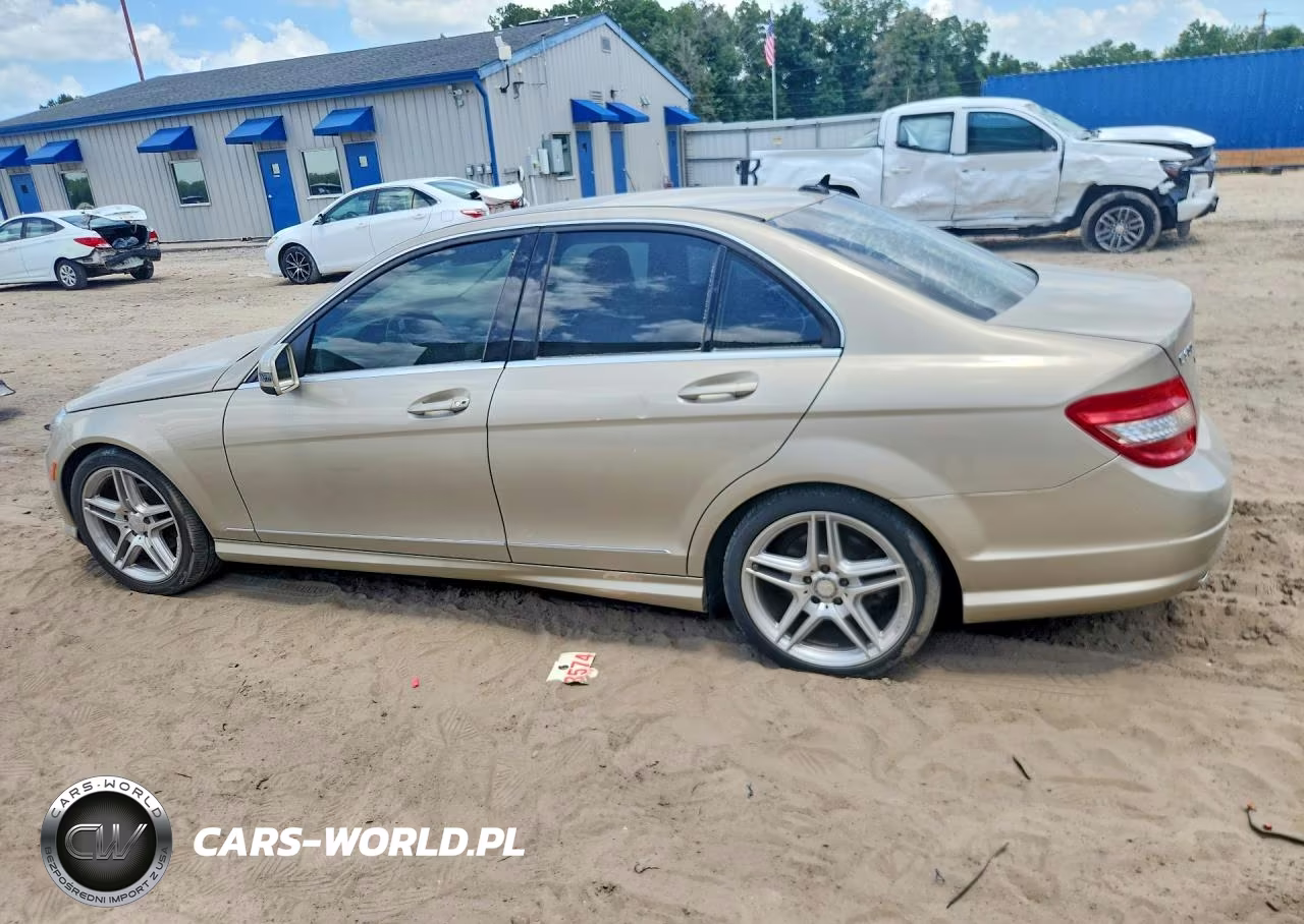 2011 Mercedes-Benz C VIN:WDDGF8BB7BR145650 - 2