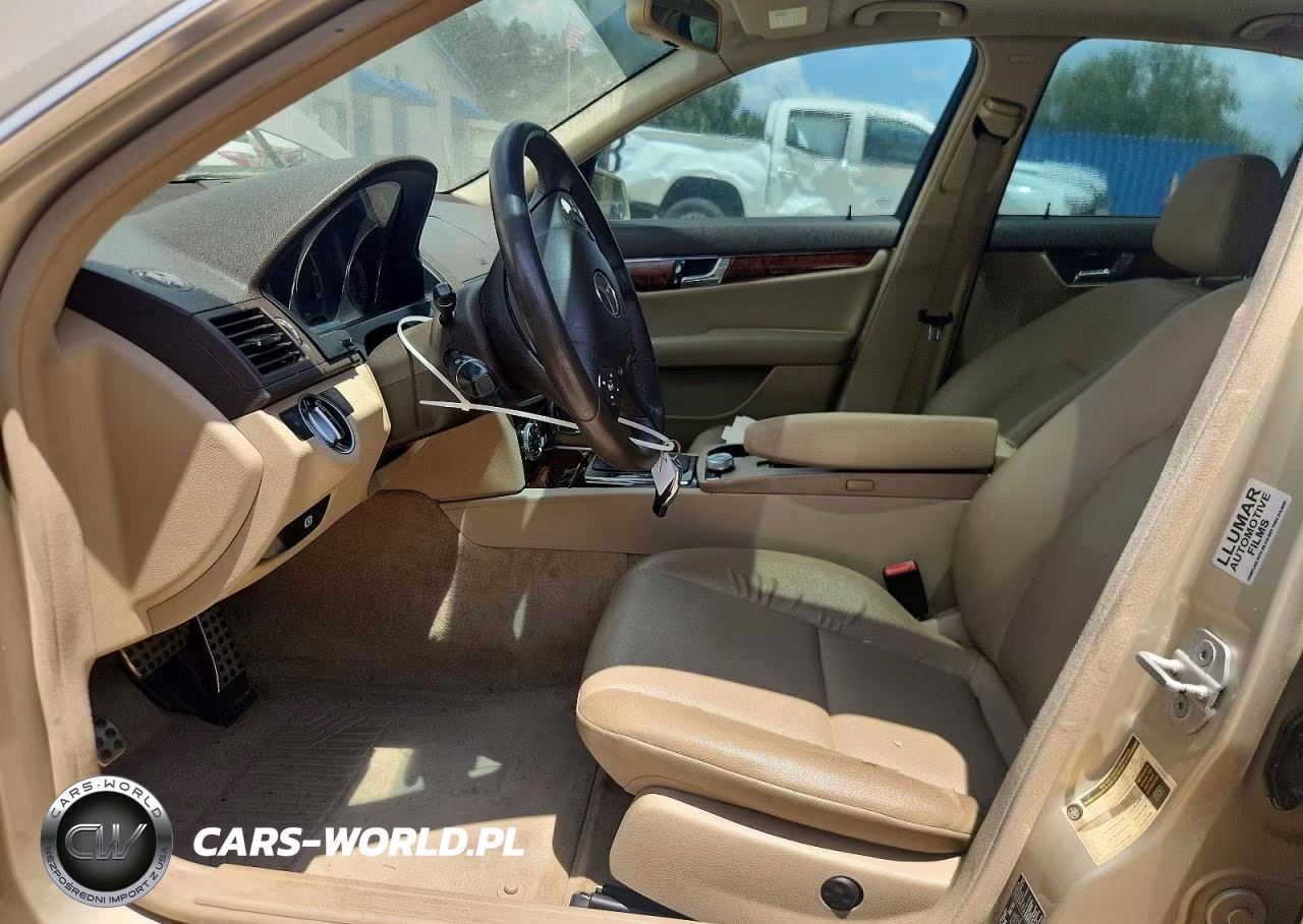 2011 Mercedes-Benz C VIN:WDDGF8BB7BR145650 - 7