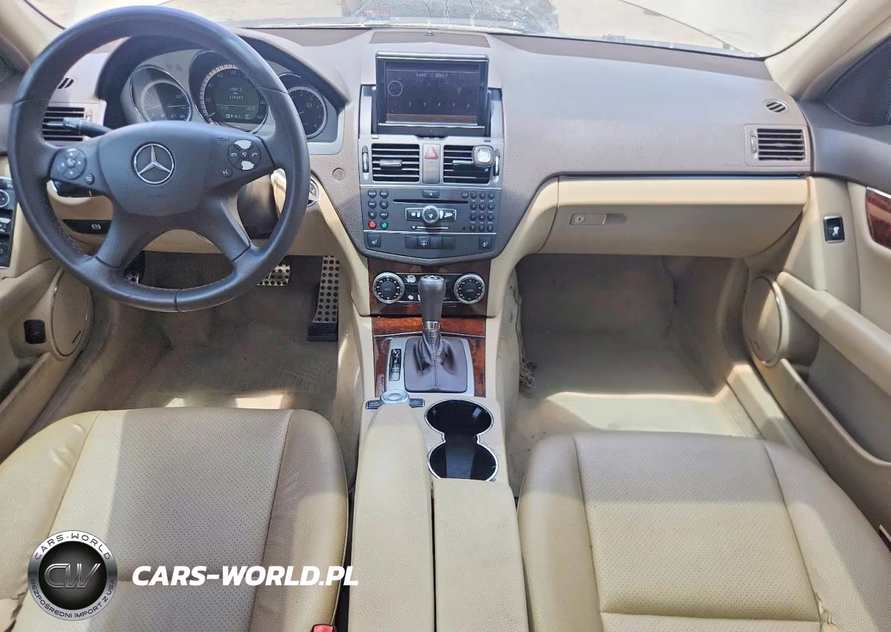 2011 Mercedes-Benz C VIN:WDDGF8BB7BR145650 - 8