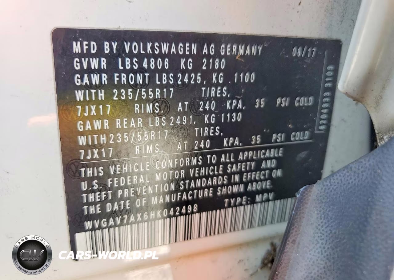 2017 Volkswagen Tiguan S VIN:WVGAV7AX6HK042498 - 14