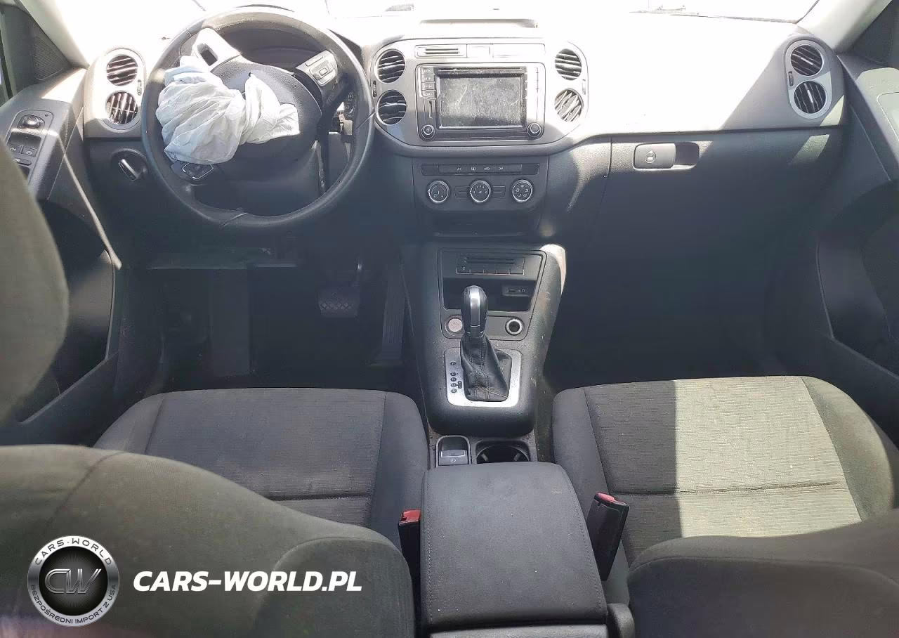 2017 Volkswagen Tiguan S VIN:WVGAV7AX6HK042498 - 8