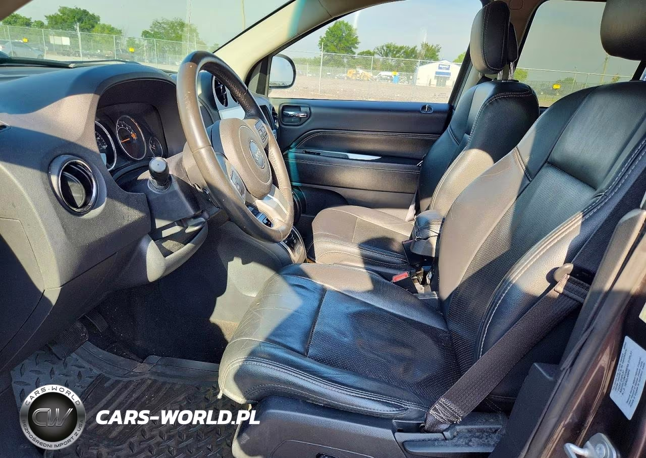 2017 Jeep Compass Latitude VIN:1C4NJCEB9HD199584 - 7