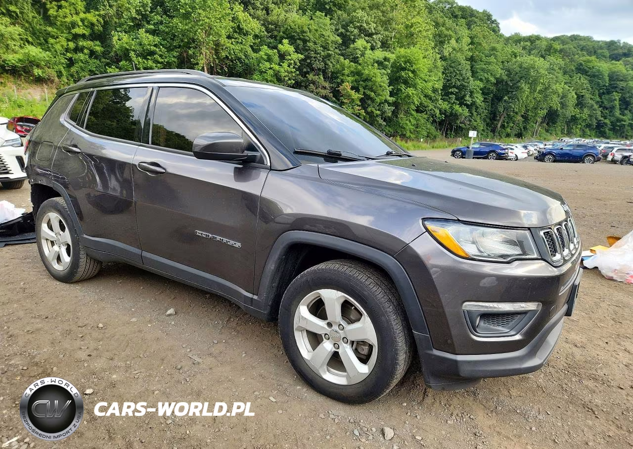 2019 Jeep Compass Latitude VIN:3C4NJDBB0KT654222 - 4