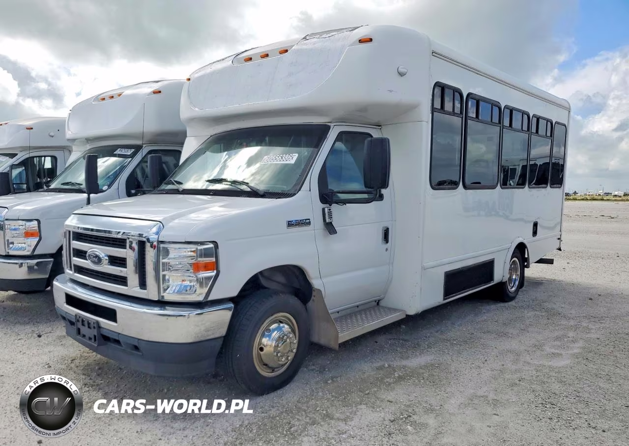 2021 Ford Econoline E350 Super Duty Cutaway Van