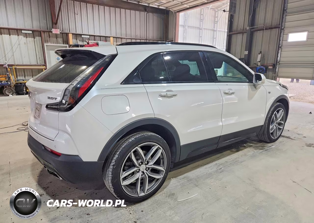2019 Cadillac Xt4 Sport VIN:1GYFZER40KF199418 - 3