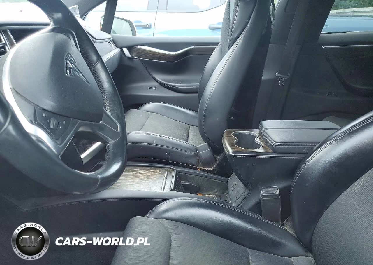 2016 Tesla Model X VIN:5YJXCBE29GF022814 - 7