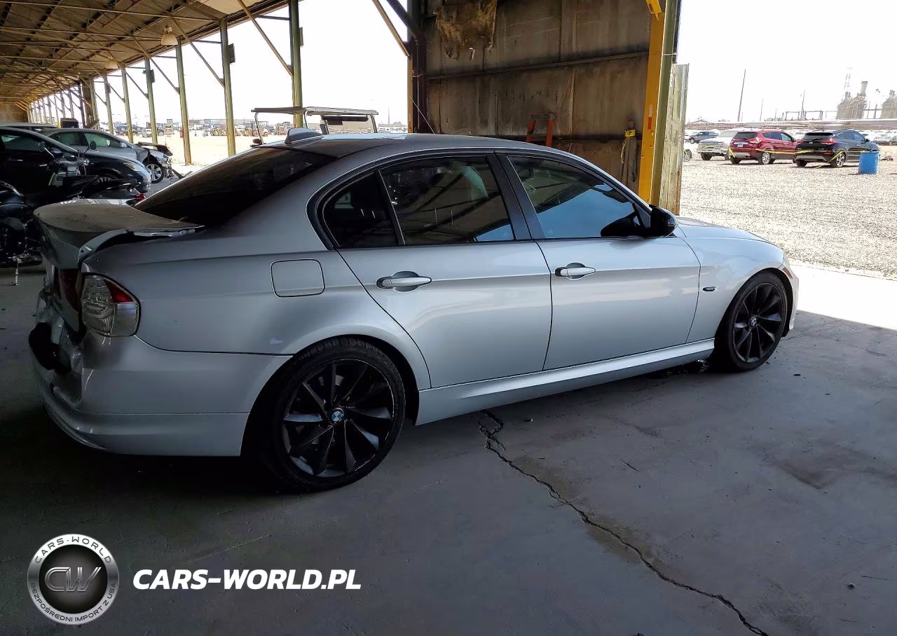 2009 BMW 328 I VIN:WBAPH77569NL81822 - 3