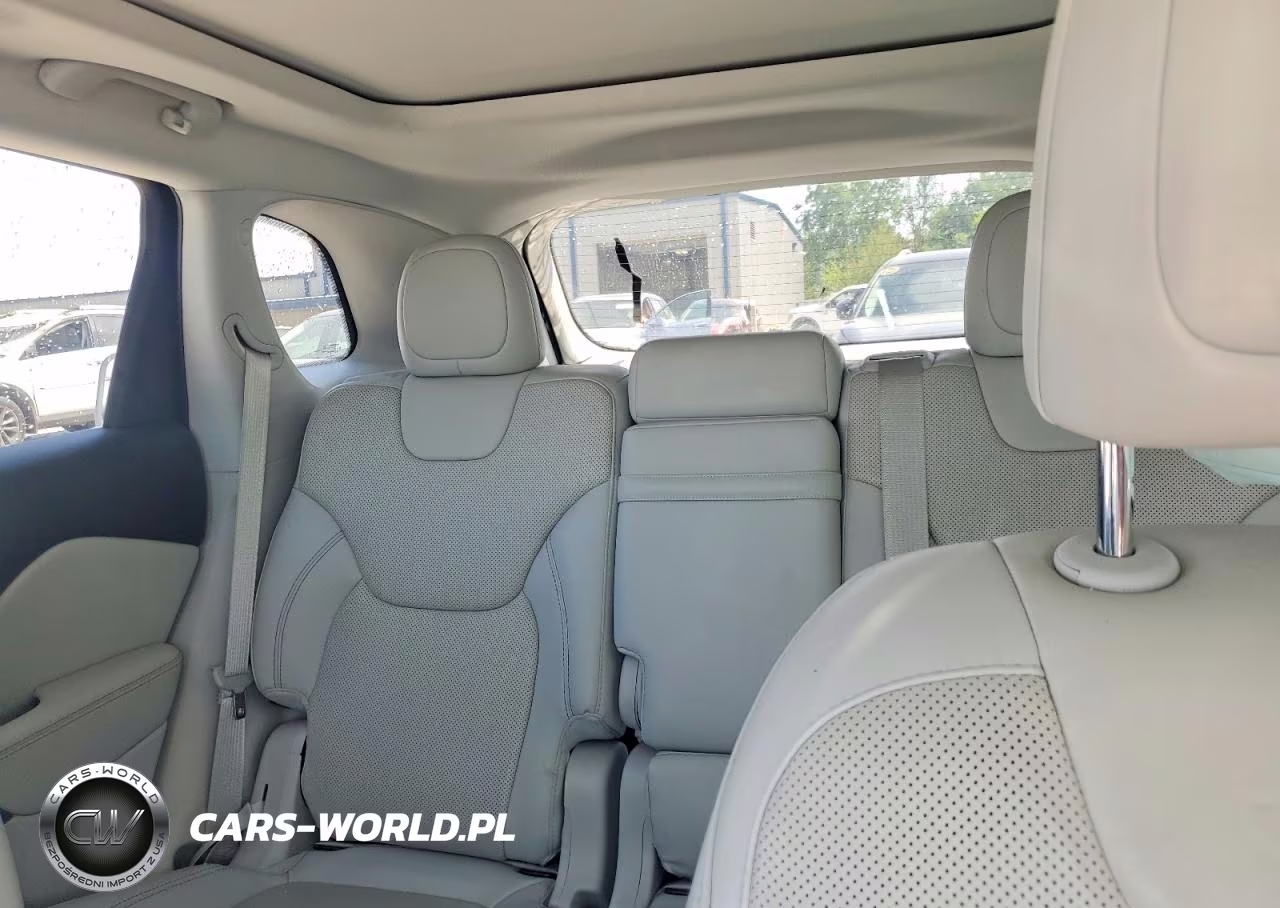 2019 Jeep Cherokee Limited VIN:1C4PJMDX2KD252418 - 10