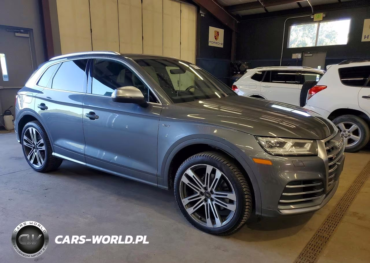 2018 Audi Sq5 Premium Plus VIN:WA1A4AFY6J2048288 - 4