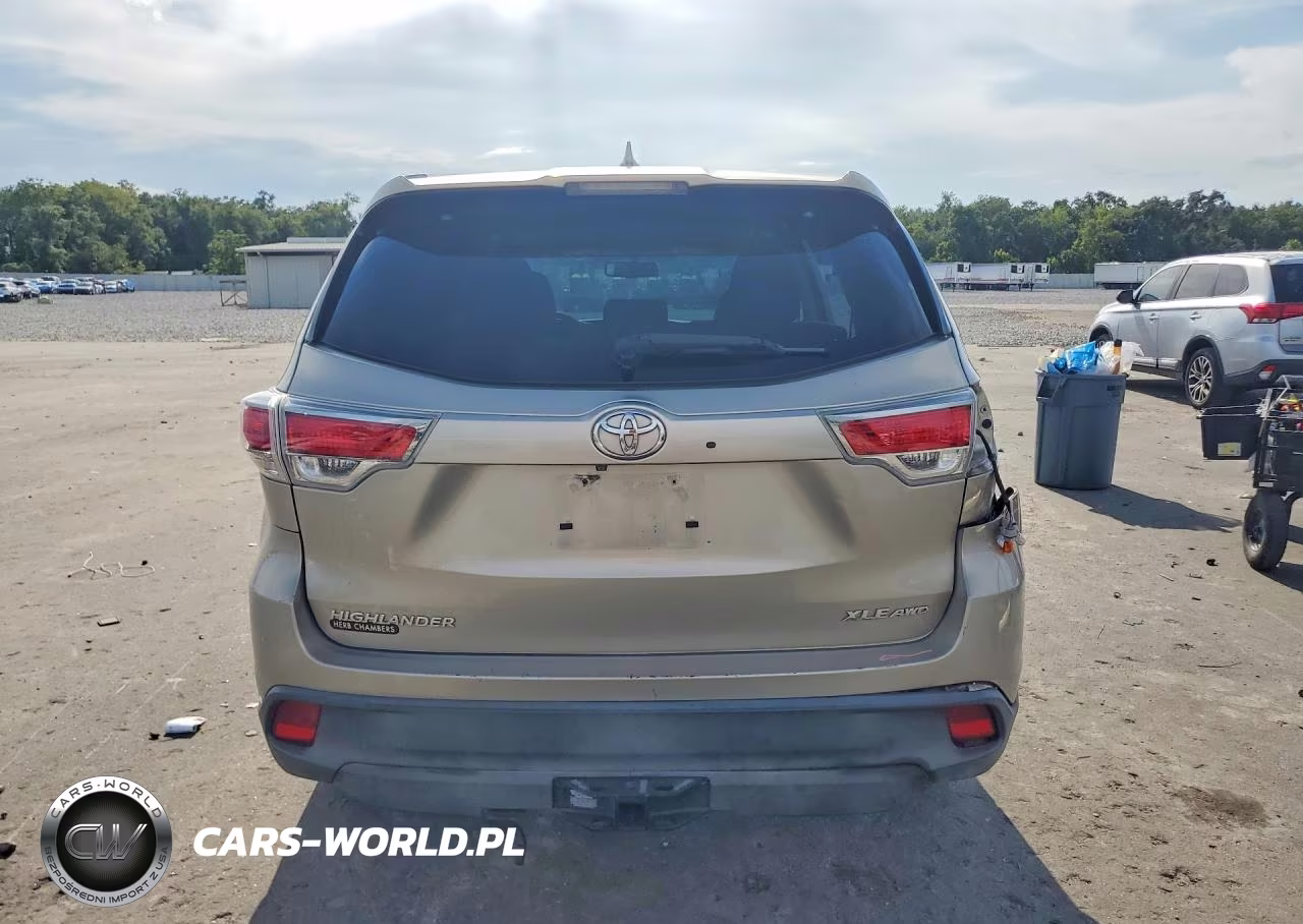 2015 Toyota Highlander Xle VIN:5TDJKRFH8FS112213 - 6