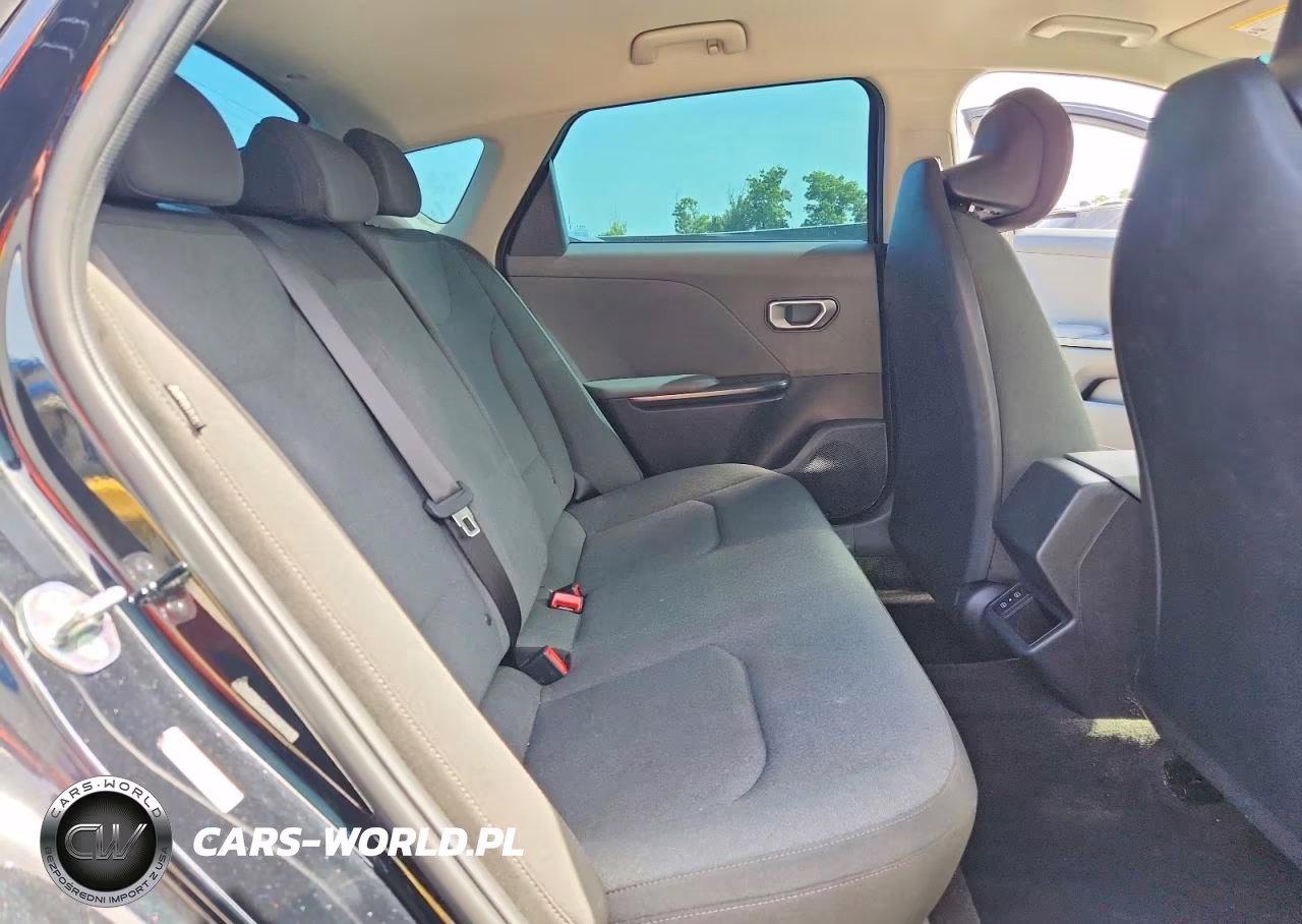 2025 Kia K4 Lxs VIN:3KPFT4DE1SE089487 - 10