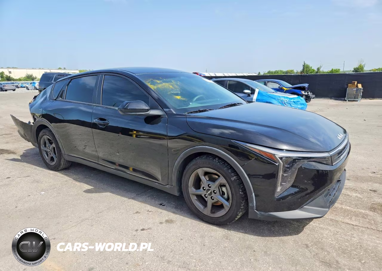 2025 Kia K4 Lxs VIN:3KPFT4DE1SE089487 - 4