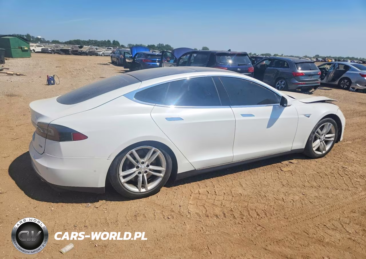 2015 Tesla Model S 70D VIN:5YJSA4S24FF094700 - 3
