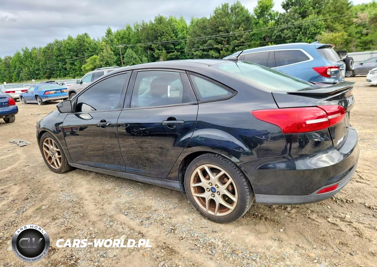 2015 Ford Focus Se VIN:1FADP3F24FL283667 - 2