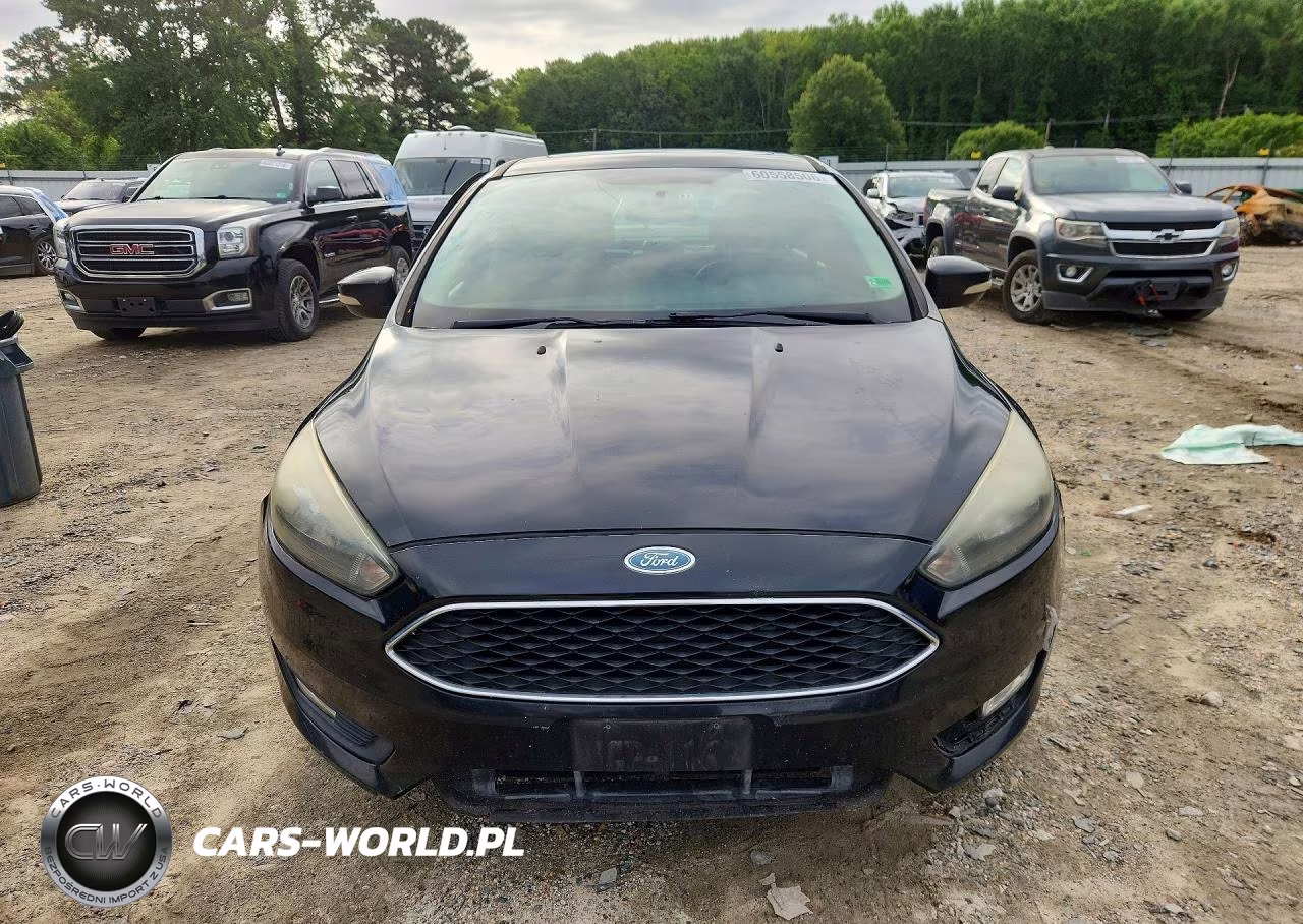 2015 Ford Focus Se VIN:1FADP3F24FL283667 - 5