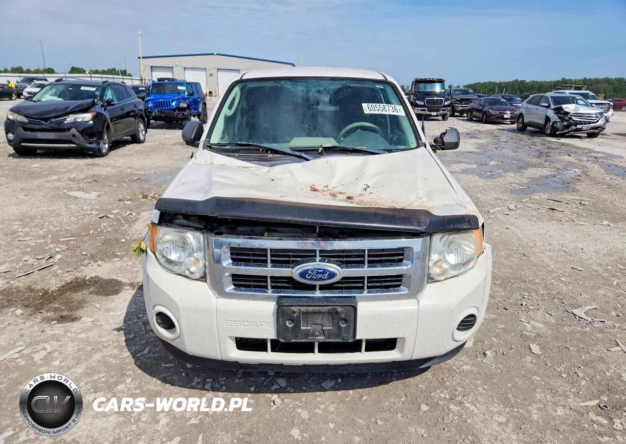 2011 Ford Escape Xls VIN:1FMCU0C78BKC61700 - 5