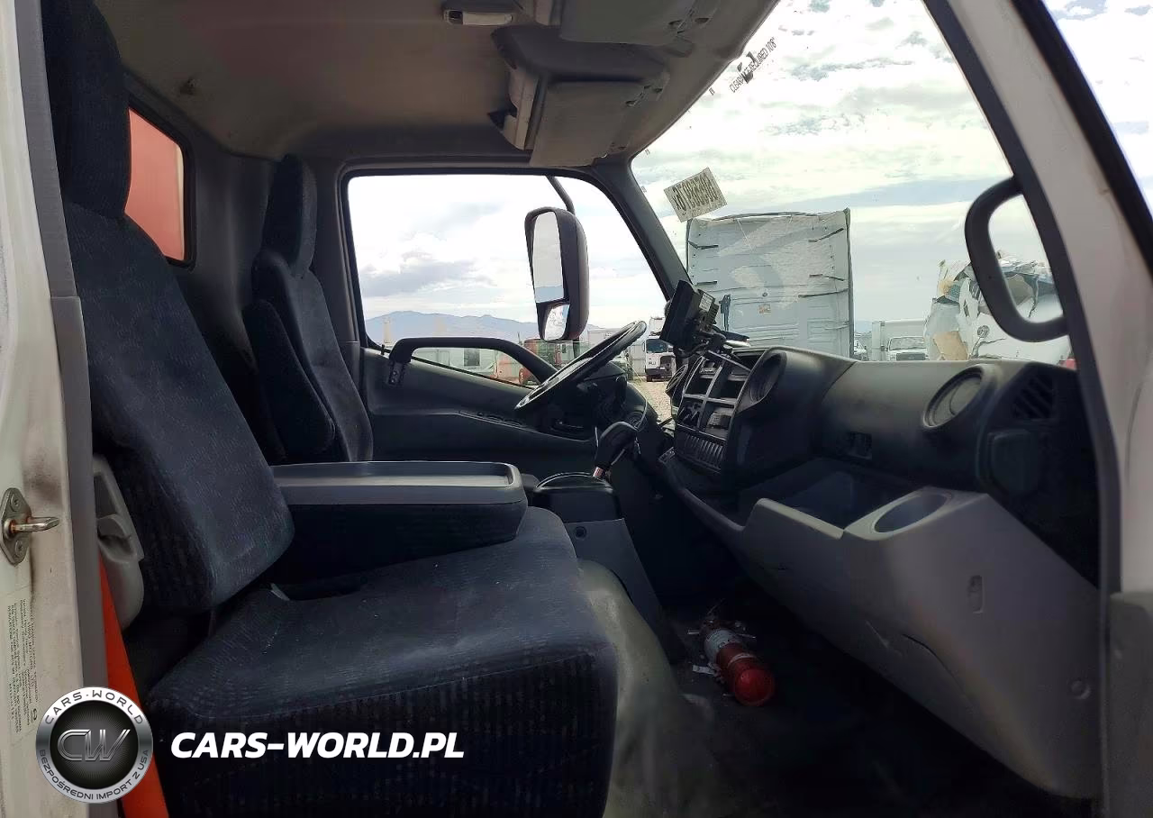 2018 Hino 195 VIN:JHHSDM2H0JK006259 - 11