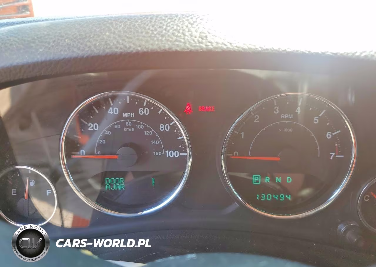 2012 Jeep Wrangler Unlimited Sport VIN:1C4BJWDG9CL214598 - 9