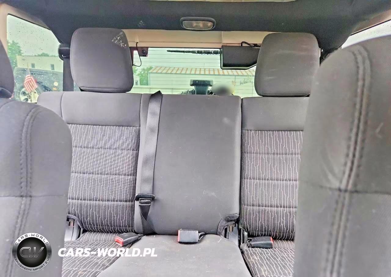 2012 Jeep Wrangler Unlimited Sahara VIN:1C4BJWEG8CL202019 - 10