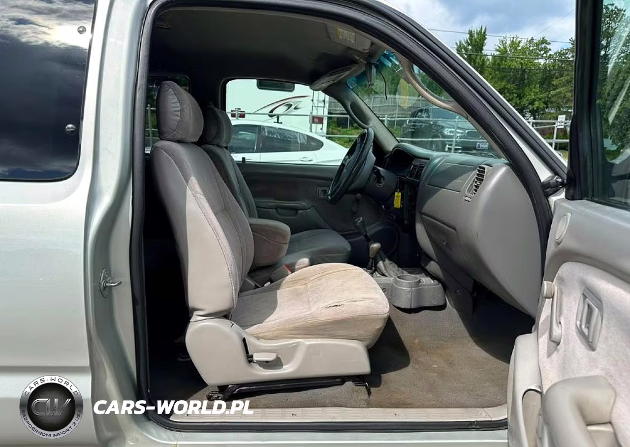 2004 Toyota Tacoma Xtracab VIN:5TEWM72N74Z399611 - 9