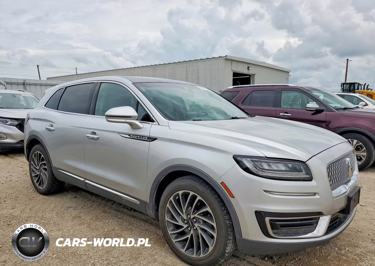 2019 Lincoln Nautilus Reserve VIN:2LMPJ8L97KBL56452 - 4