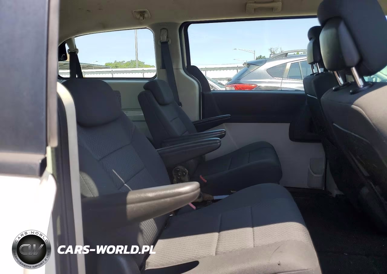 2010 Dodge Grand Caravan Cargo VIN:2D4RN4DE8AR350072 - 11