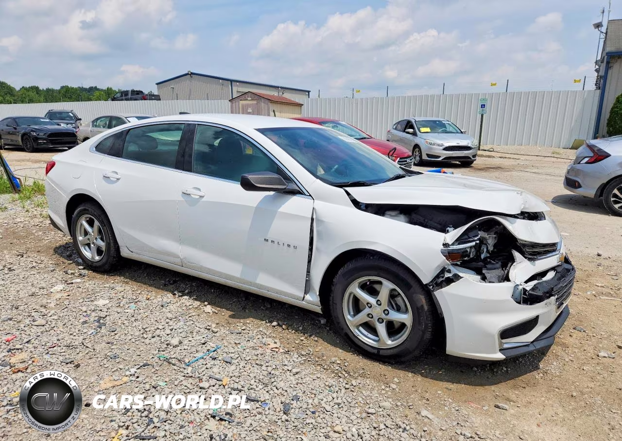 2018 Chevrolet Malibu Ls VIN:1G1ZB5ST2JF176917 - 4