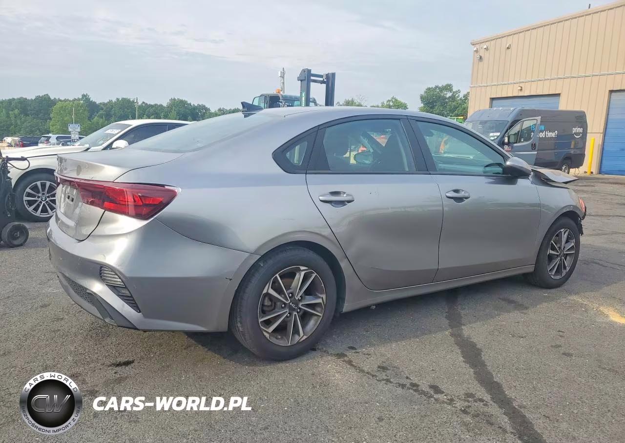 2023 Kia Forte Lxs VIN:3KPF24AD2PE609282 - 3