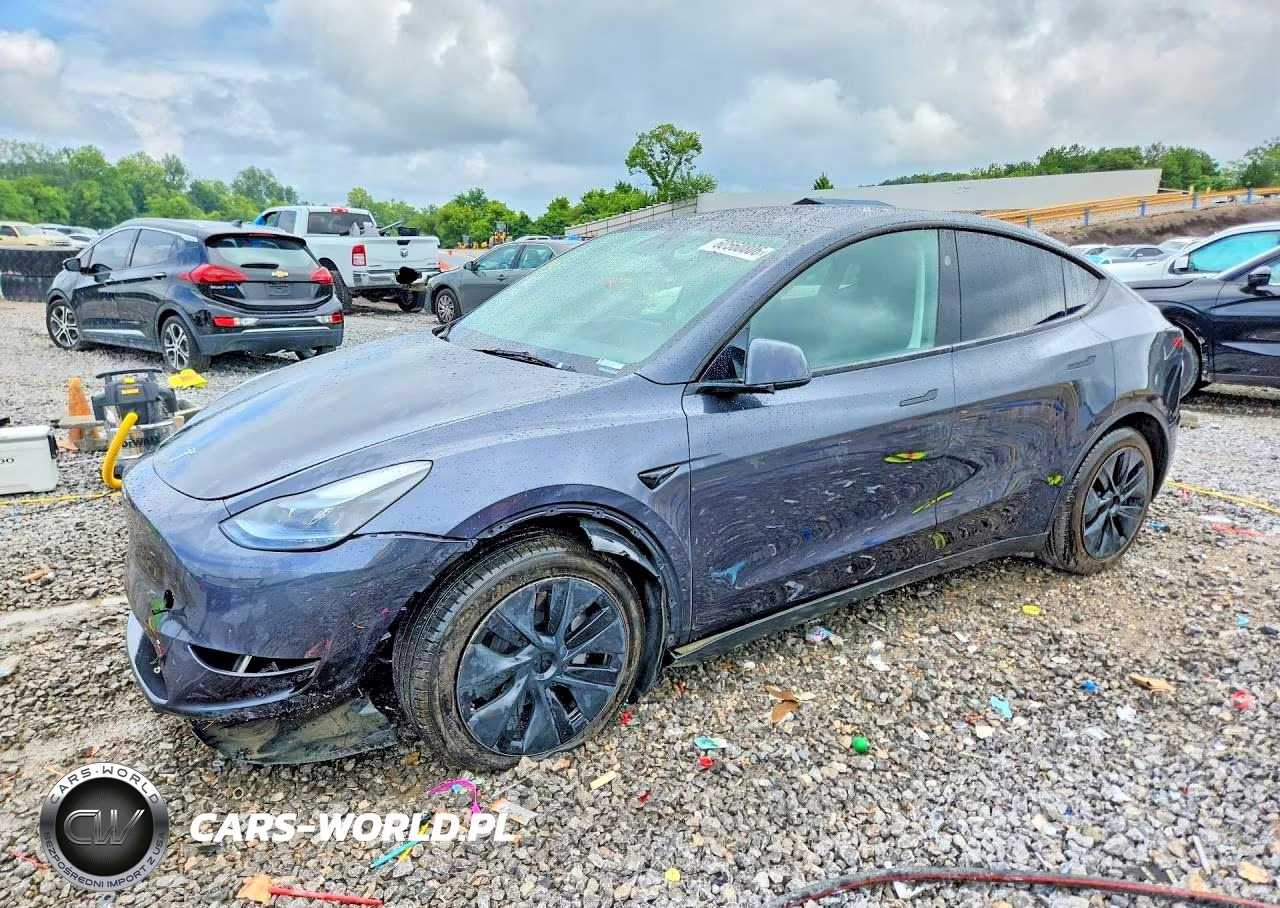 2025 Tesla Model Y – zdjęcie 1 z 12