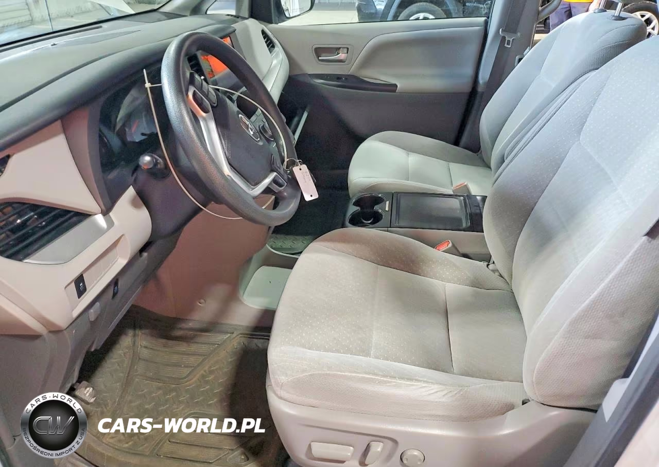 2017 Toyota Sienna Le VIN:5TDJZ3DCXHS167295 - 7