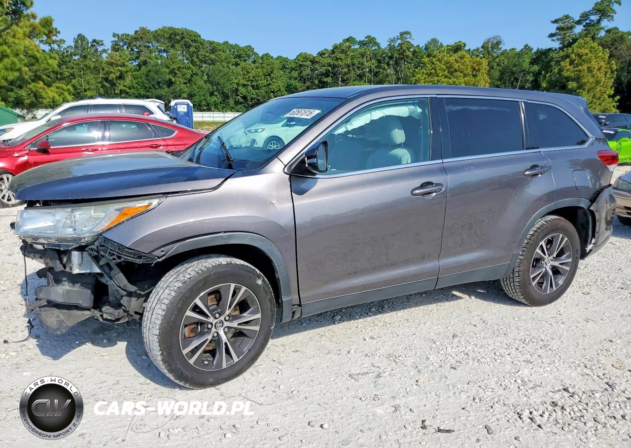 2019 Toyota Highlander Le VIN:5TDZARFH6KS053002 - 1