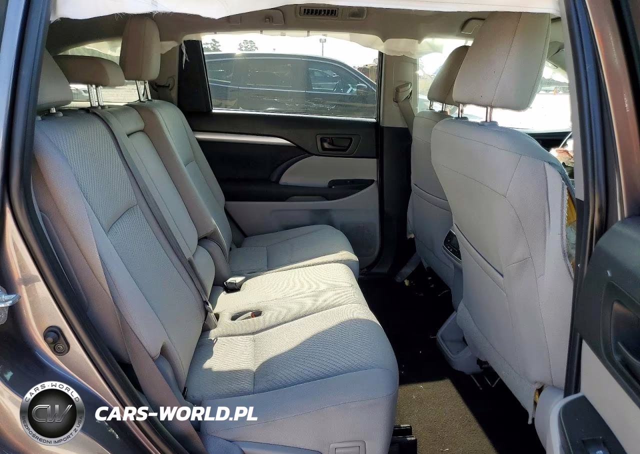 2019 Toyota Highlander Le VIN:5TDZARFH6KS053002 - 11