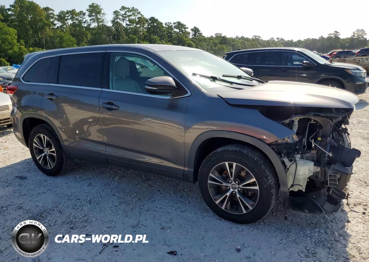 2019 Toyota Highlander Le VIN:5TDZARFH6KS053002 - 4