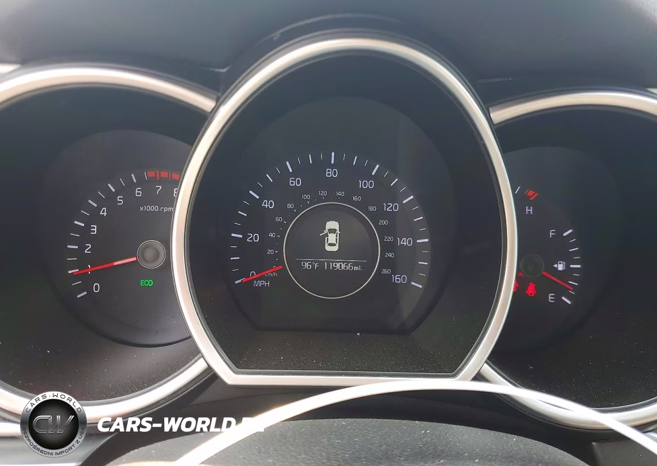 2015 Kia Optima Lx VIN:5XXGM4A77FG503960 - 9