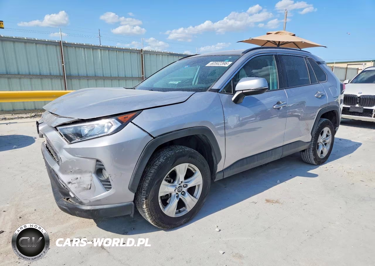 2020 Toyota Rav4 Xle VIN:2T3W1RFV8LC041007 - 1