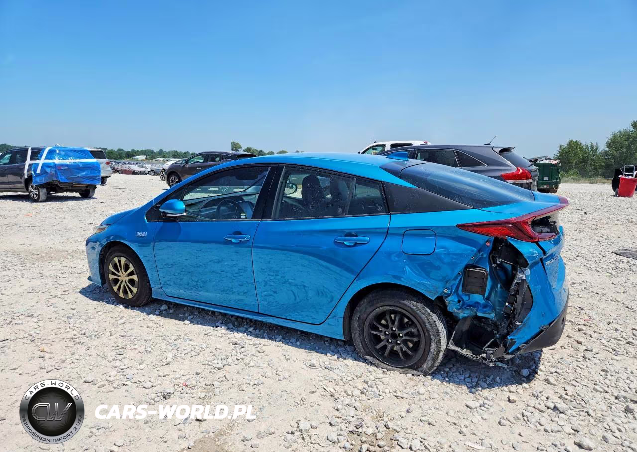 2018 Toyota Prius Prime Advanced VIN:JTDKARFP2J3073904 - 2