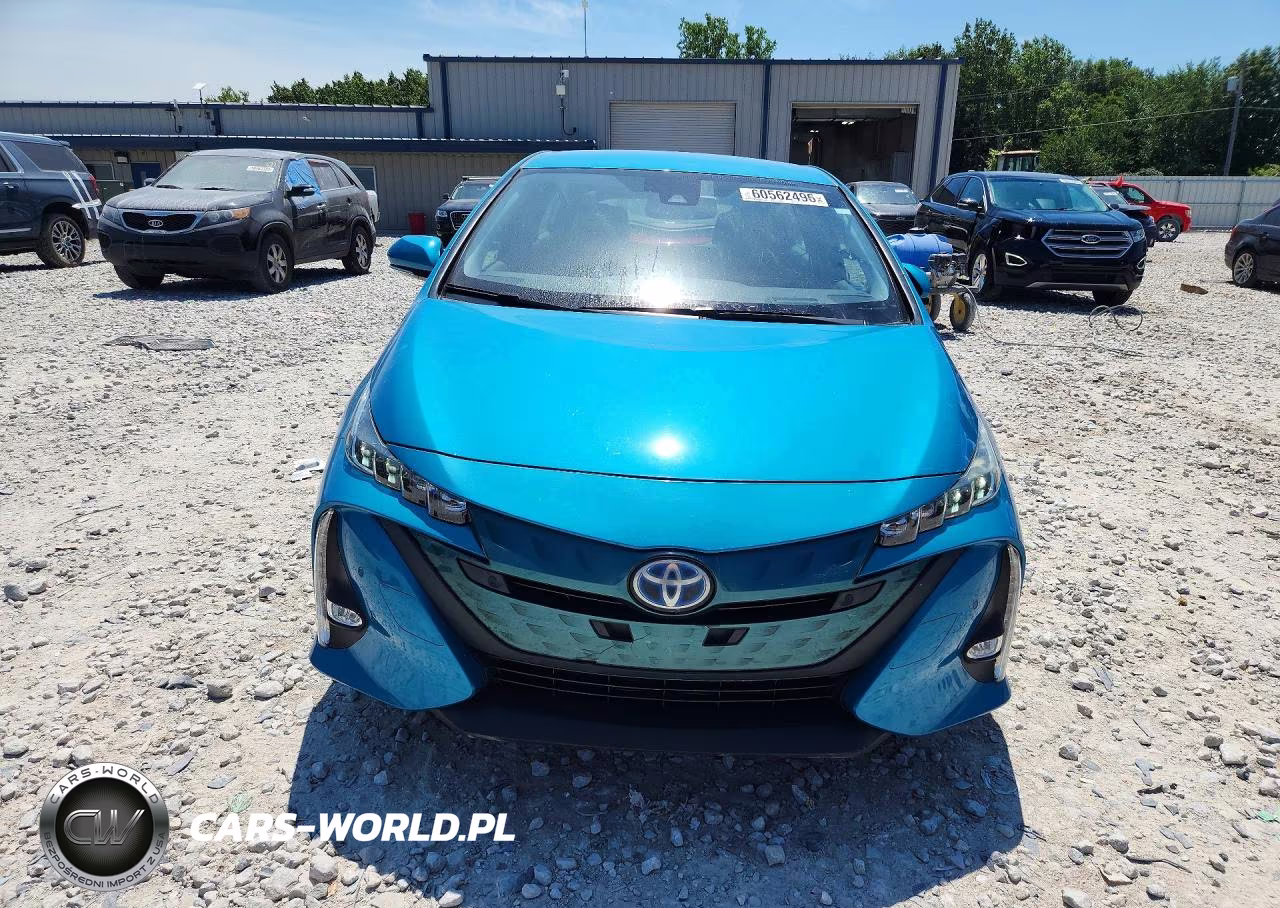 2018 Toyota Prius Prime Advanced VIN:JTDKARFP2J3073904 - 5