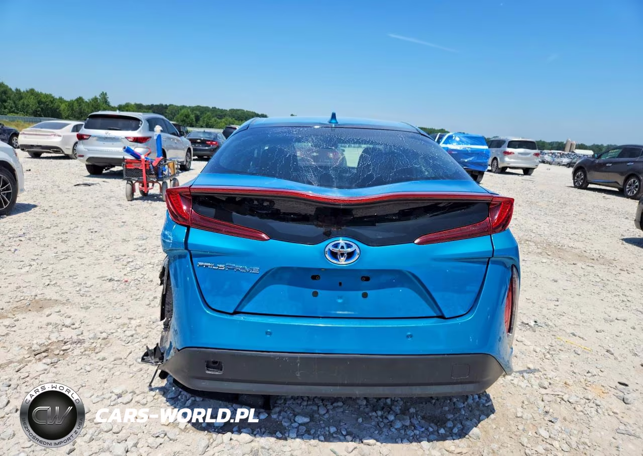 2018 Toyota Prius Prime Advanced VIN:JTDKARFP2J3073904 - 6