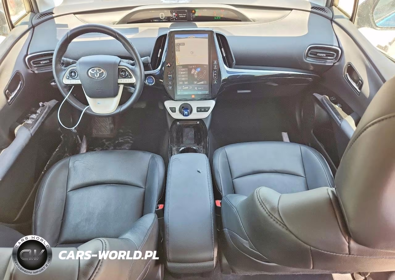 2018 Toyota Prius Prime Advanced VIN:JTDKARFP2J3073904 - 8
