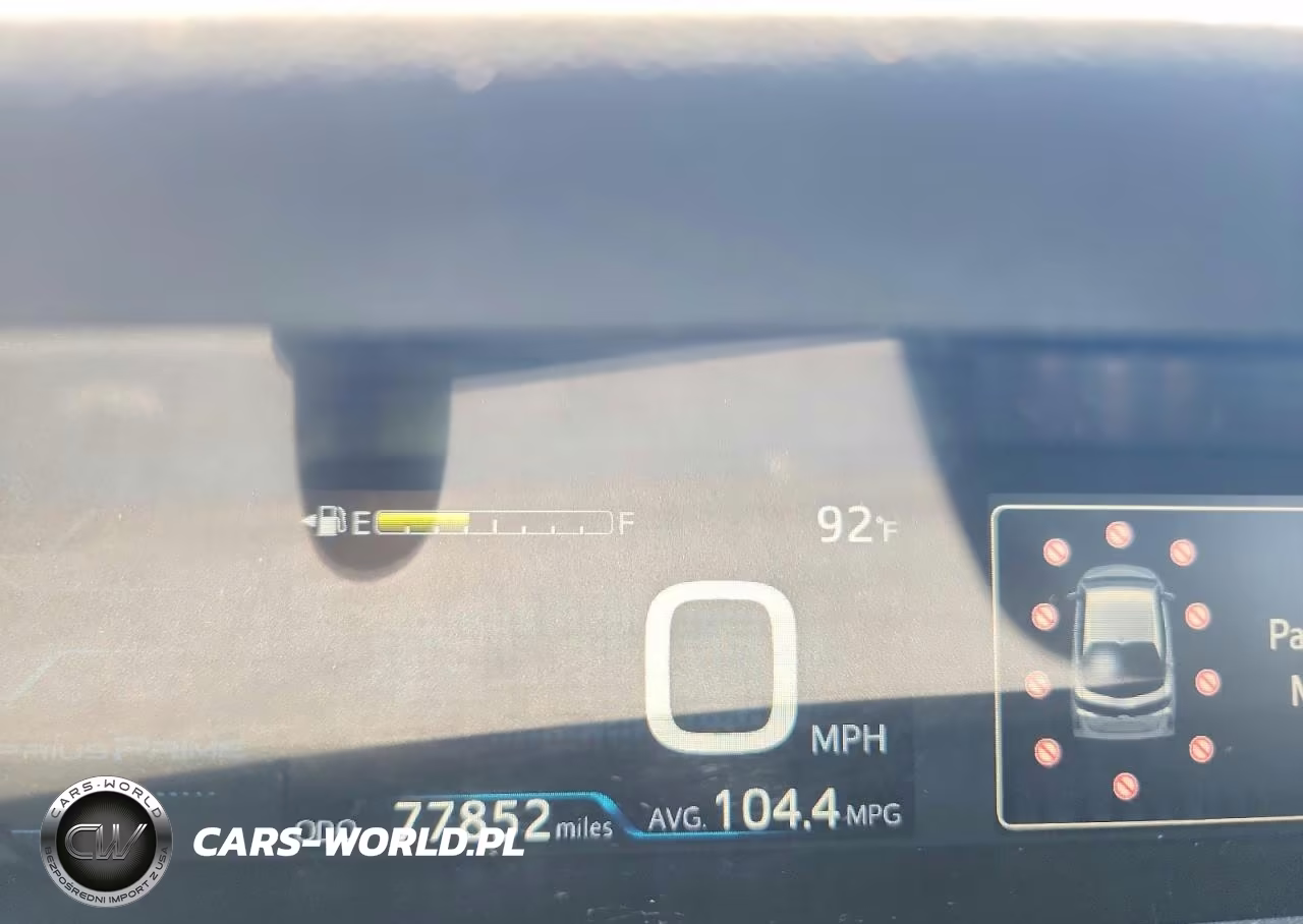 2018 Toyota Prius Prime Advanced VIN:JTDKARFP2J3073904 - 9