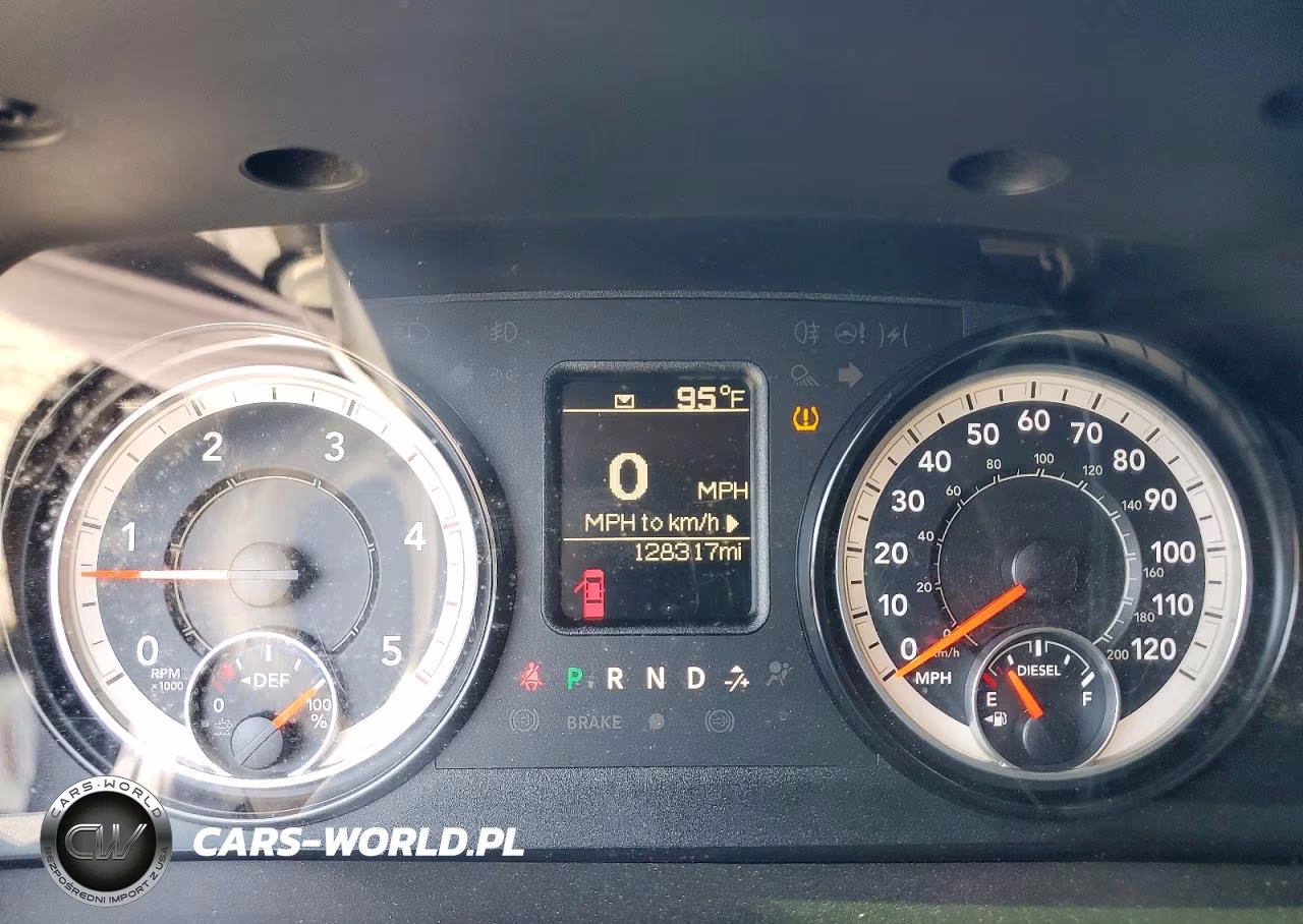 2018 Ram 2500 St VIN:3C6UR5CL0JG378799 - 9