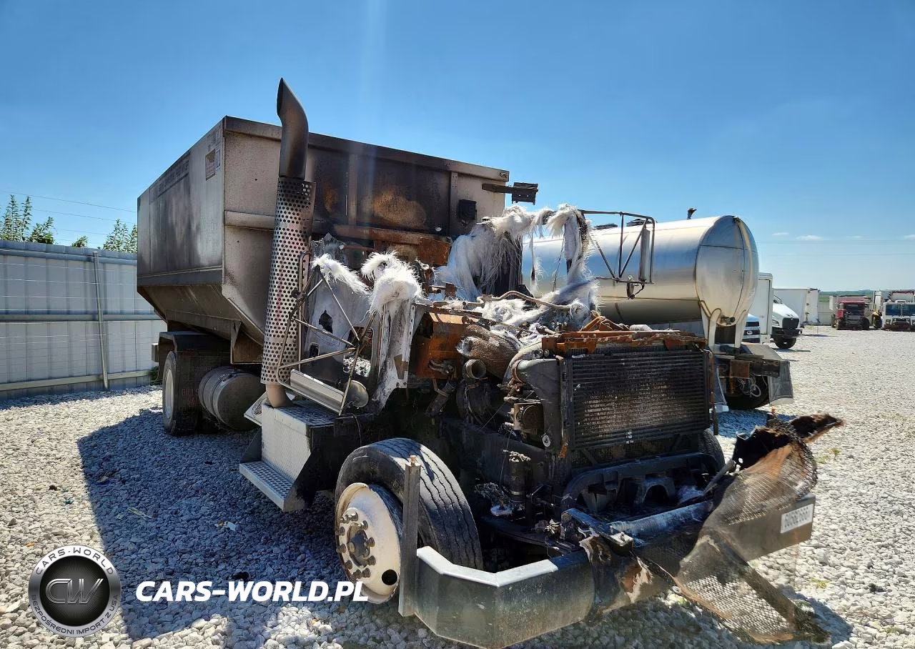 2010 Kenworth T370 Dump Truck VIN:2NKHHN7X0AM264561 - 4
