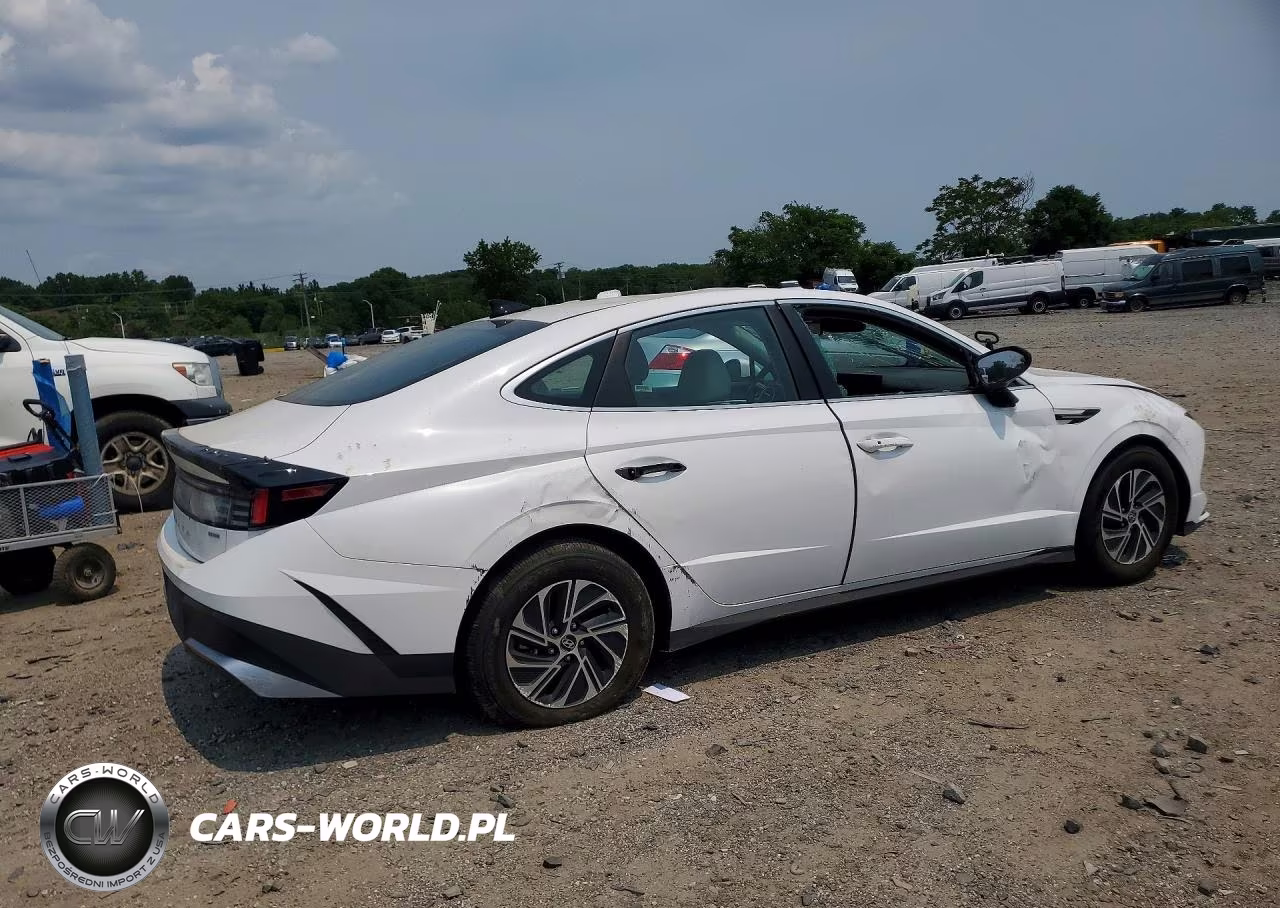 2026 Hyundai Sonata Hybrid Blue VIN:KMHL24JJ4TA140648 - 3