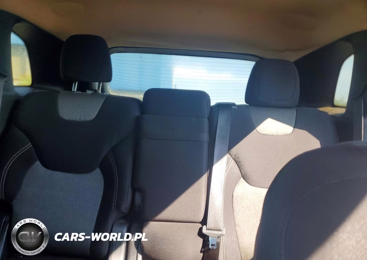 2015 Jeep Cherokee Sport VIN:1C4PJLAB7FW620587 - 10