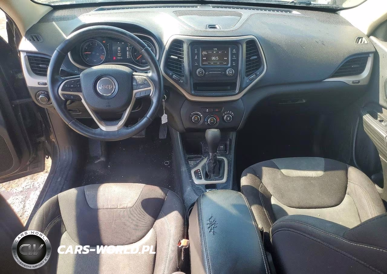 2015 Jeep Cherokee Sport VIN:1C4PJLAB7FW620587 - 8