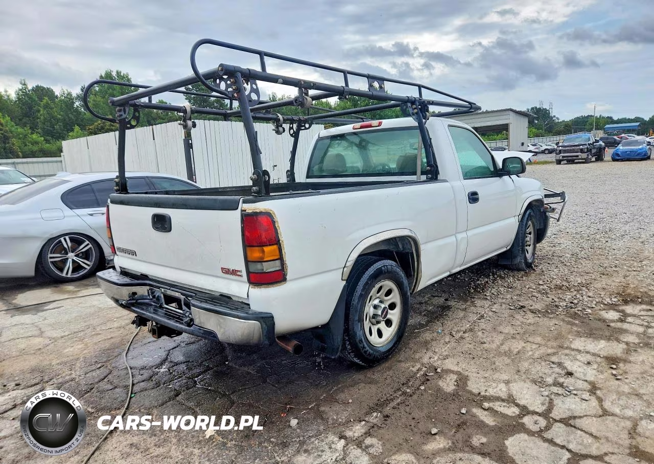 2007 GMC New Sierra C1500 Classic VIN:1GTEC14XX7Z134711 - 3
