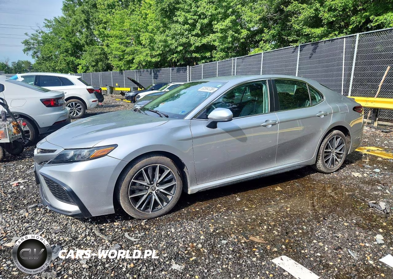 2021 Toyota Camry Se – zdjęcie 1 z 12