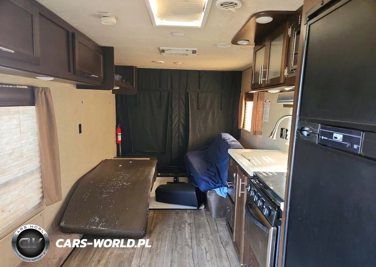 2018 Forest River Grey Wolf Camper VIN:4X4TCKB25JK045000 - 8
