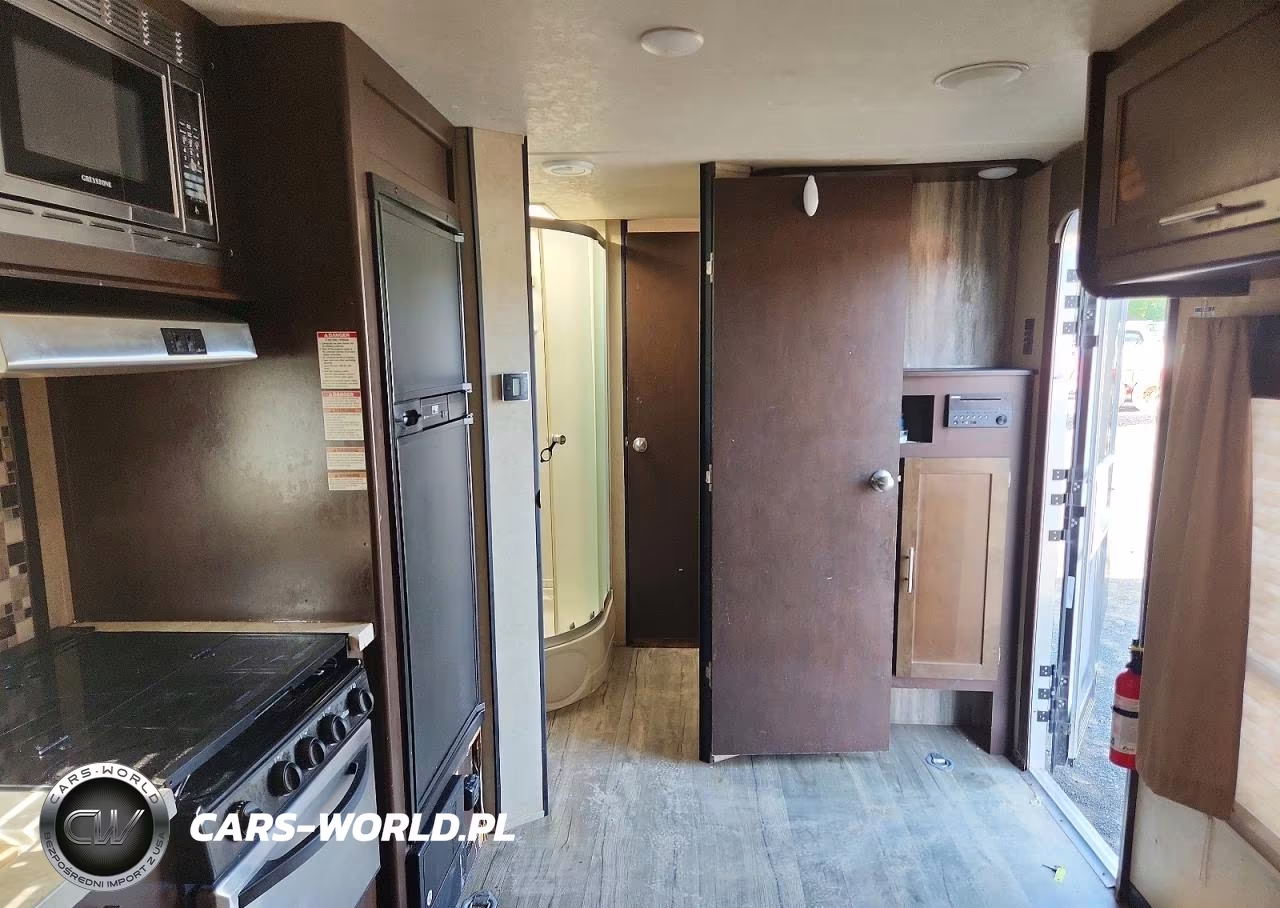 2018 Forest River Grey Wolf Camper VIN:4X4TCKB25JK045000 - 9